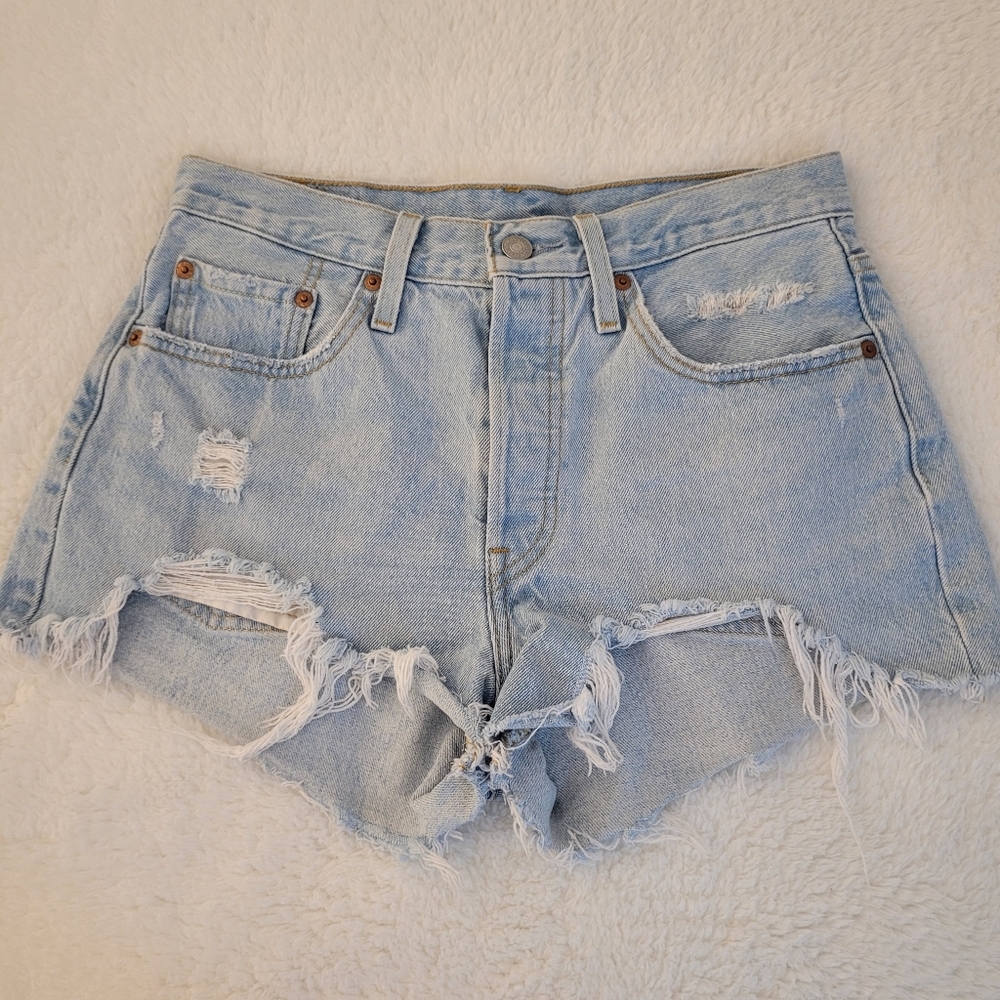 Levi's 501 Distressed Light Blue Denim Shorts Size W28